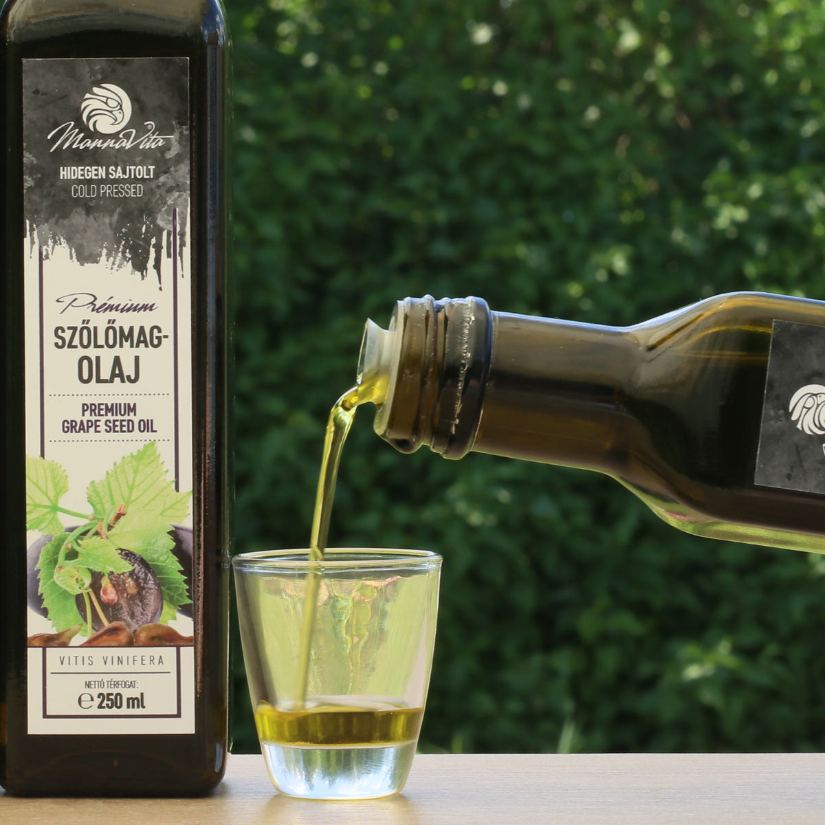 Mannavita Hungarian cold-pressed Grapeseed oil • 250 ml